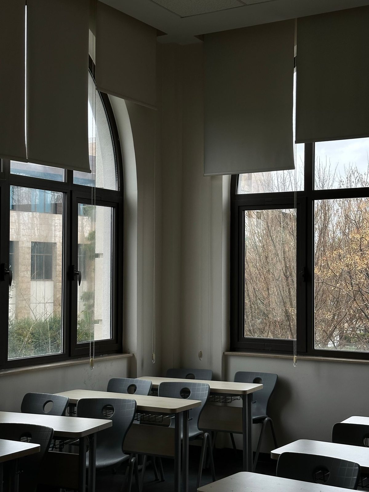 Salle de classe équipée, illustration de présentation